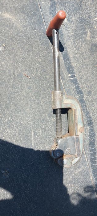 Продам труборез ручной.