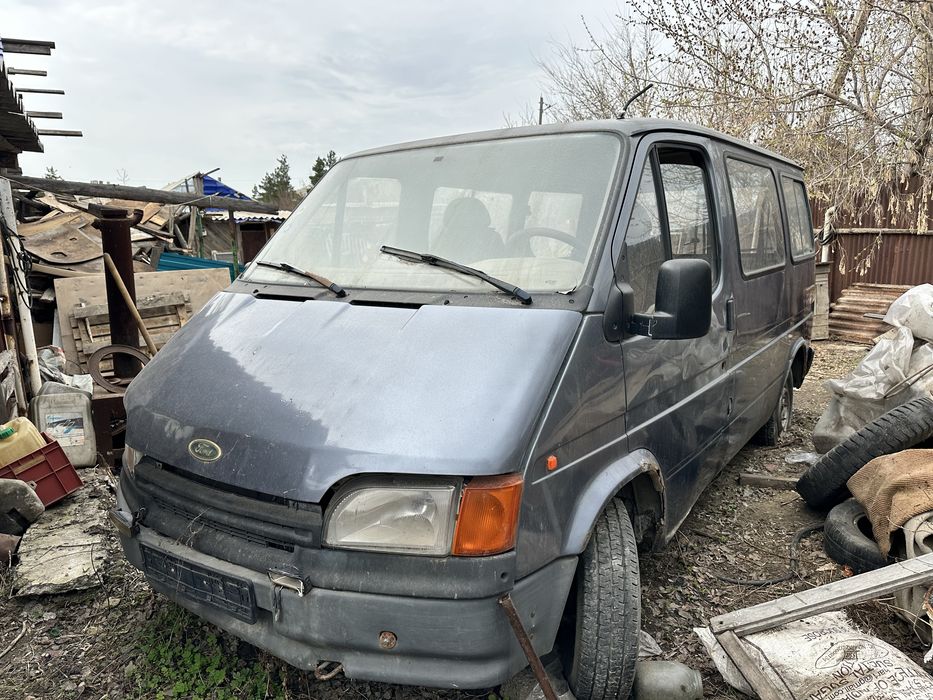 Продам Форд на запчасти
