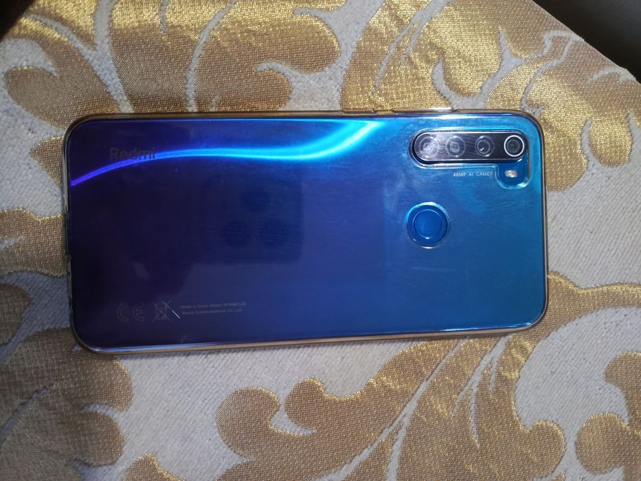 Продам редми ноут 8