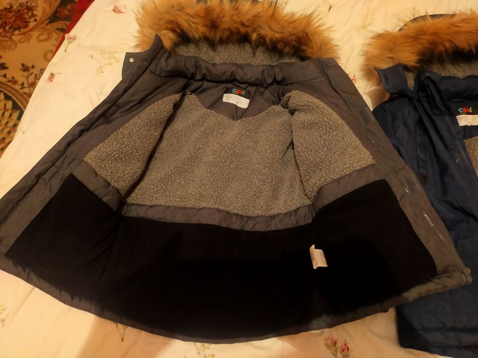 Продам детские зимние куртки