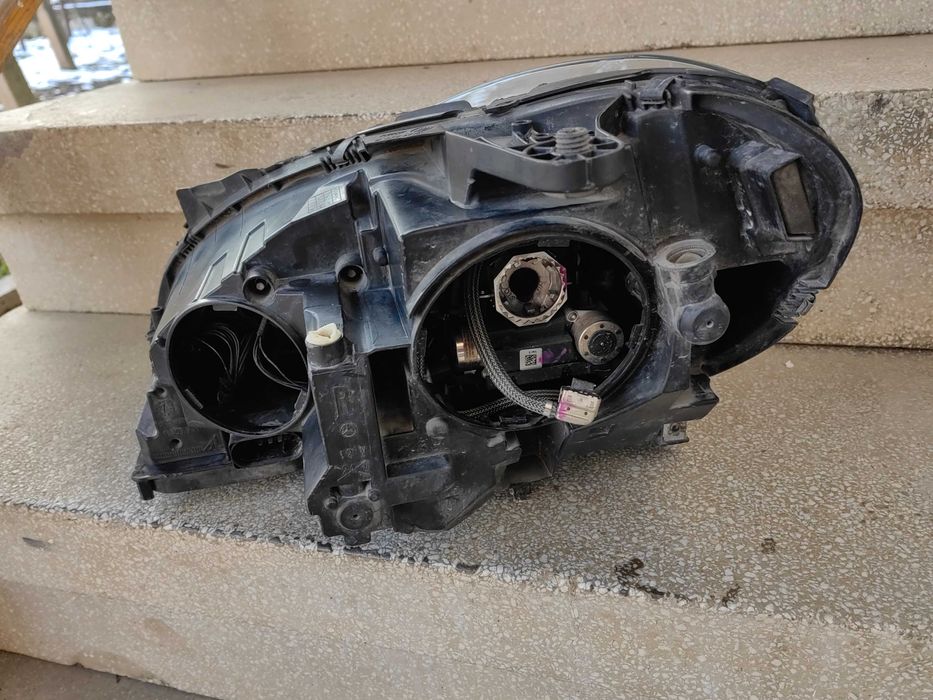 Фарове Mercedes W204 C-Classa Face Bi-Xenon / Фарове Мерцедес W204