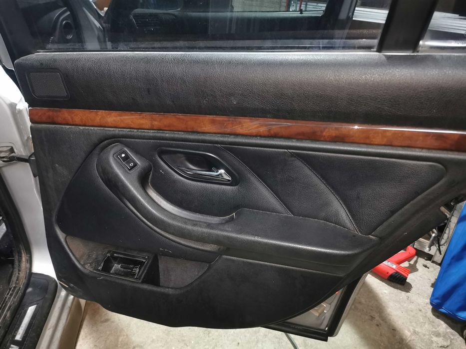 Bmw e39 2.5 common rail 163 коня На Части