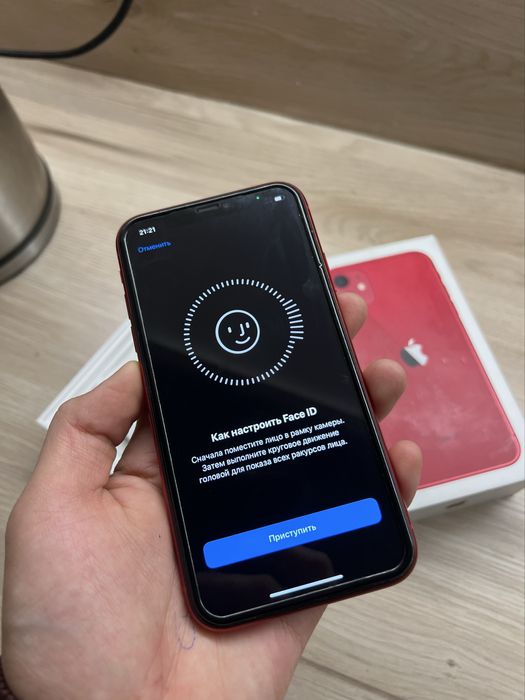 iPhone 11 128гигабайт Product Red