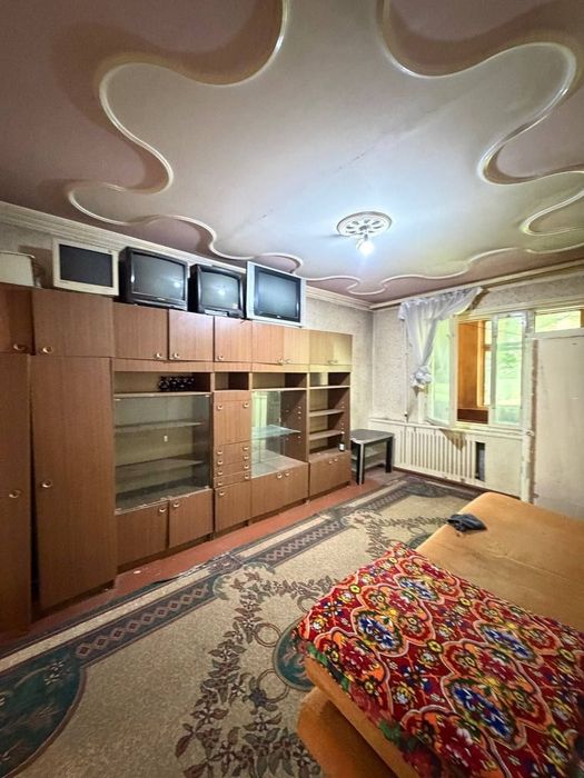 Продается двух комнатная квартира на 12 квартале