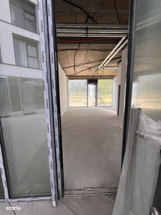 Închiriez spațiu comercial / SAD – 36 mp in cartierul Vienez Nord One