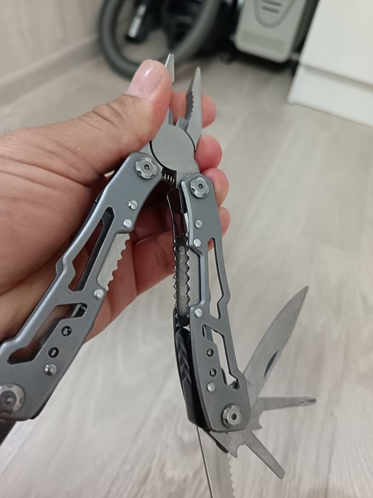 Мультитул новый.