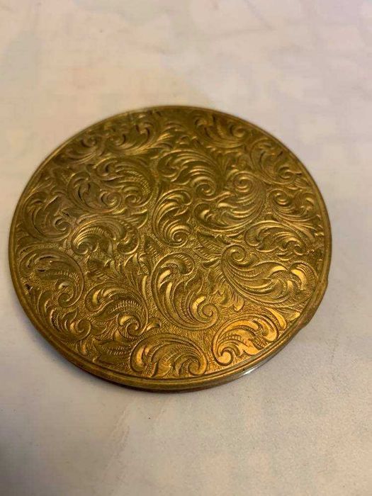 Красива стара бронзова пудриера-Царство България