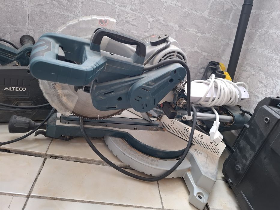 Продам инструменты.  Құралдар сатылады