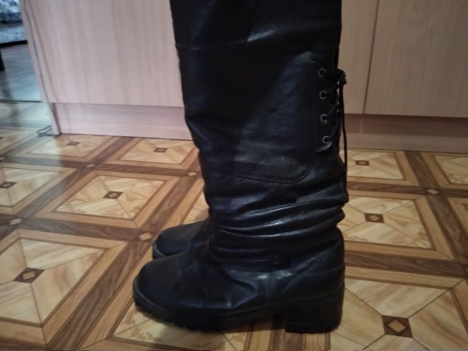 Продам   сапоги.