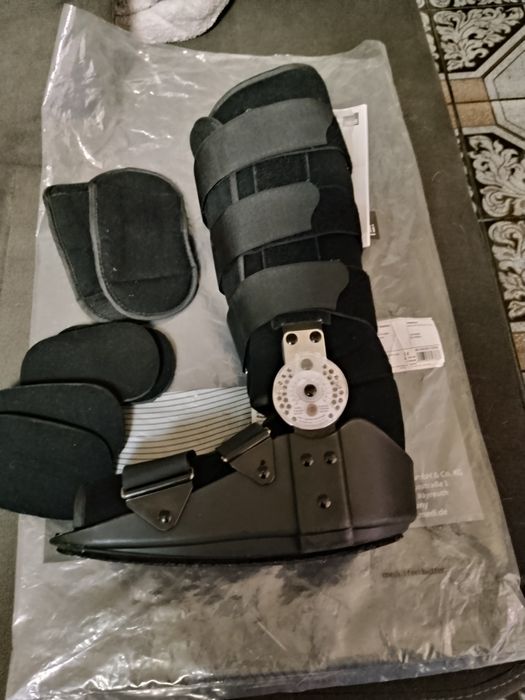 Ортопедичен ботуш с градуси