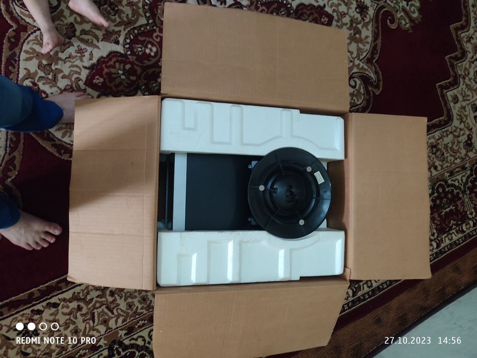 Монитор SAMSUNG продаётся