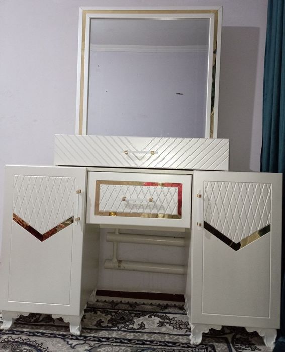 Uy uchun jihozlar mehmonhona