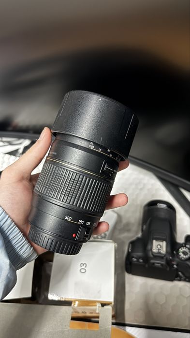 Aparat foto Canon Eos 700D