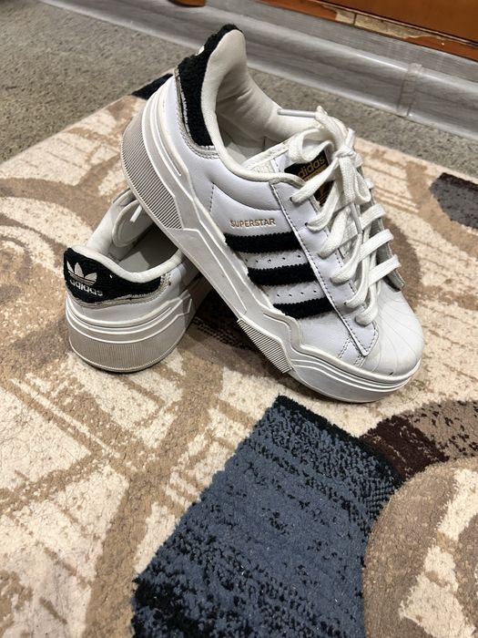 Продам женские красовки.