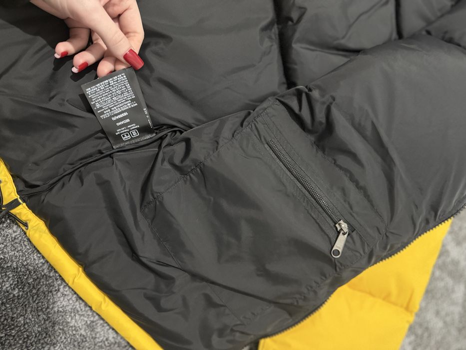 The North Face Jacheta uptse 1996 marimea xs si S