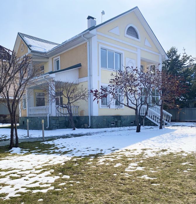 Продается 6 комнатный дом