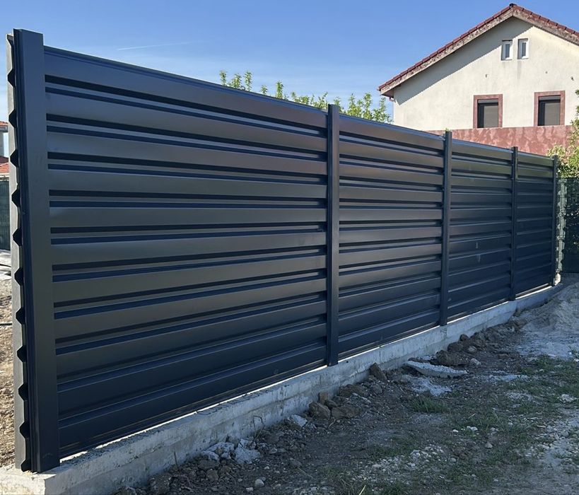 Tablă Cutată 5,1M  7016 gri antracit T35 + stâlpi ornamentali la îmbinare