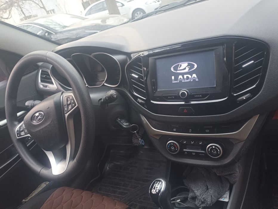 Лада Веста крос отлично состояние