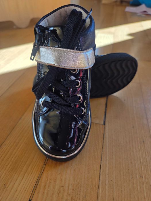 Високи обувки,естествена кожа,лачени Колев&Колев