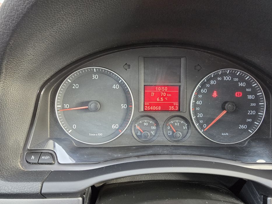 VW Golf 5/1,9/105 cp/trapa/climatronic/senzori parcare ploaie lumini