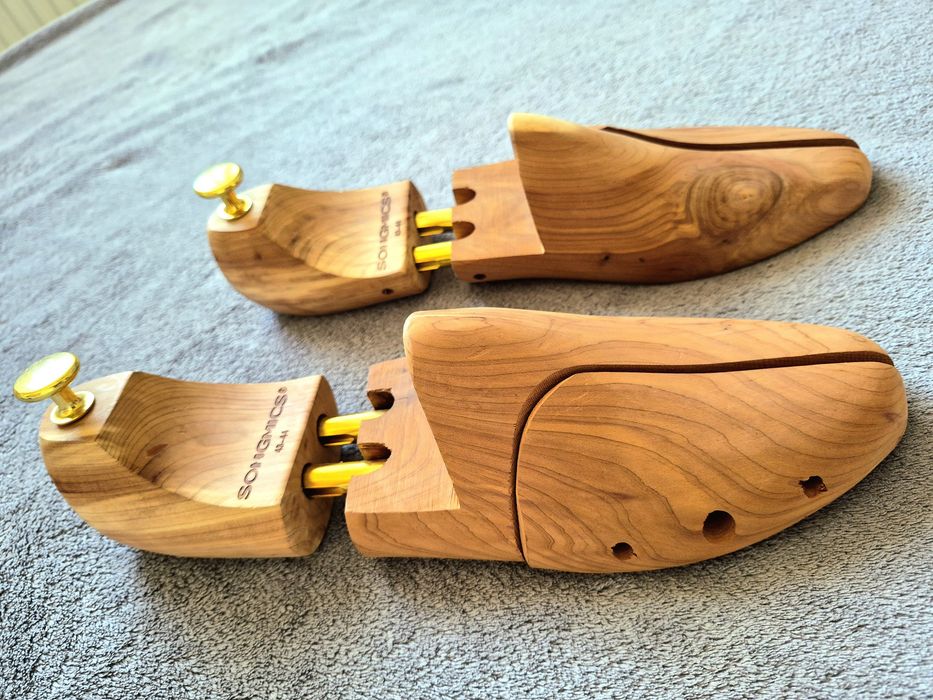 Antere / Șponere calapoade Songmics
pantofi din lemn de cedru (Shoe Trees) 

pantofi din lemn de cedru (Shoe Trees)