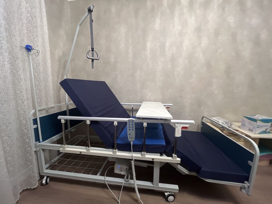 Медицинская кровать