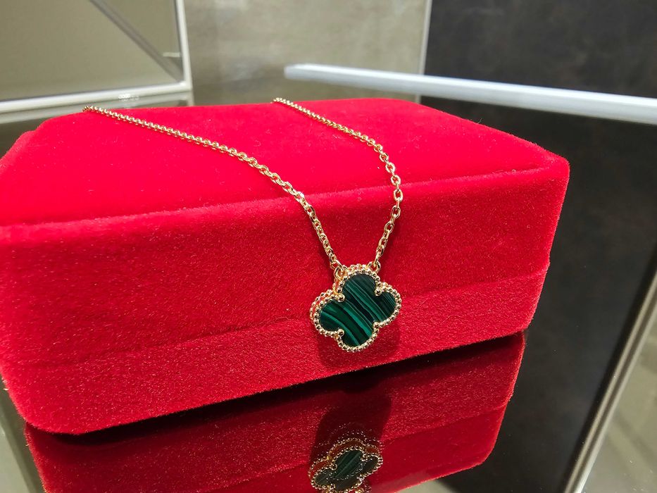 Van Cleef & Arpels VCA Rose Gold Green Malachite Alhambra Дамско Колие