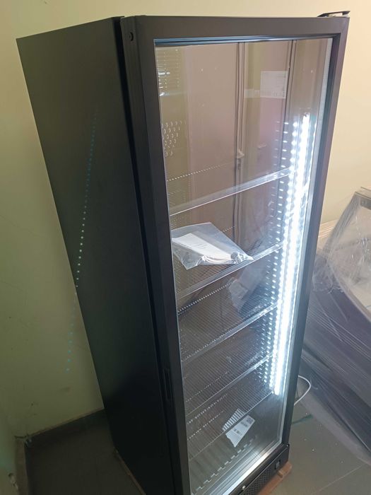 Вертикални хладилни витрини - нови налични на склад