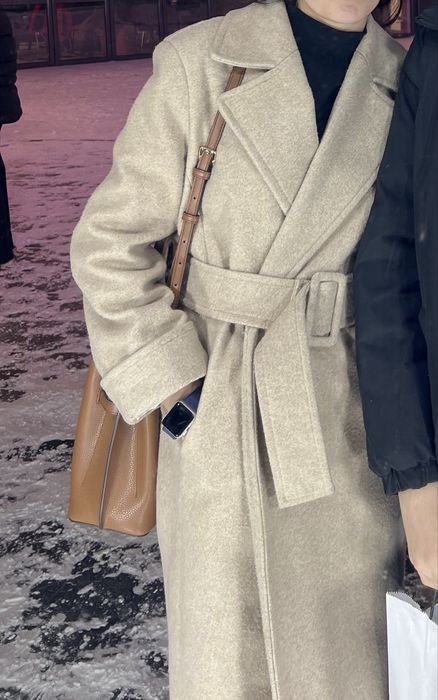 Продам пальто Lichi