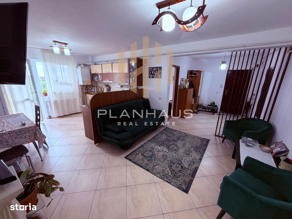 Apartament de vânzare 3 camere, 74 mp, loc de parcare inclus Constanti