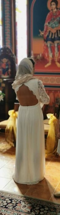 Изящна бяла рокля с дантела и отворен гръб – Сватбена / Бохо стил