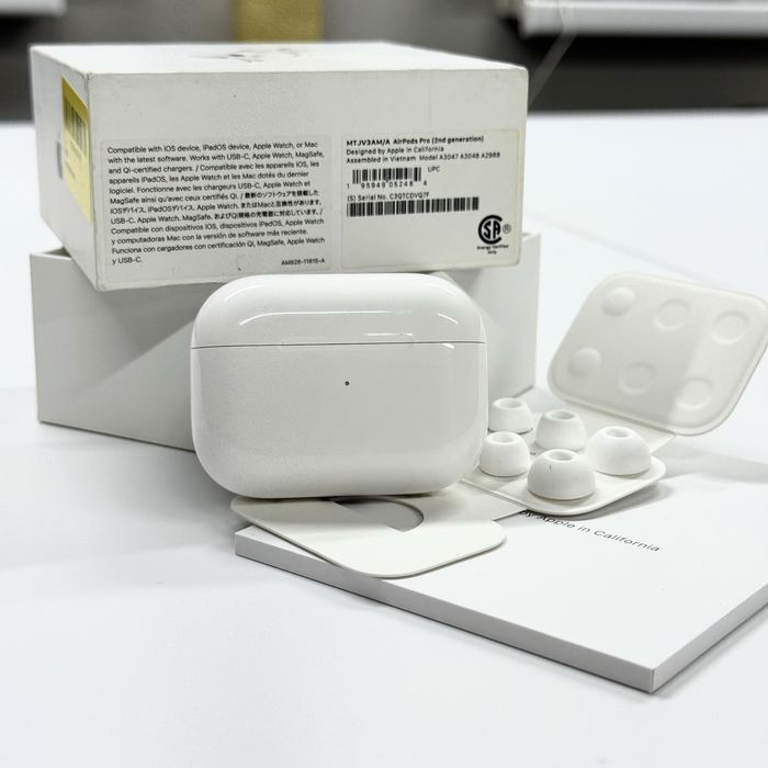 Продам оригинальный кейс AirPods Pro 2 (Type-C)