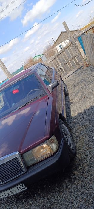 Мерседес Бенз 190