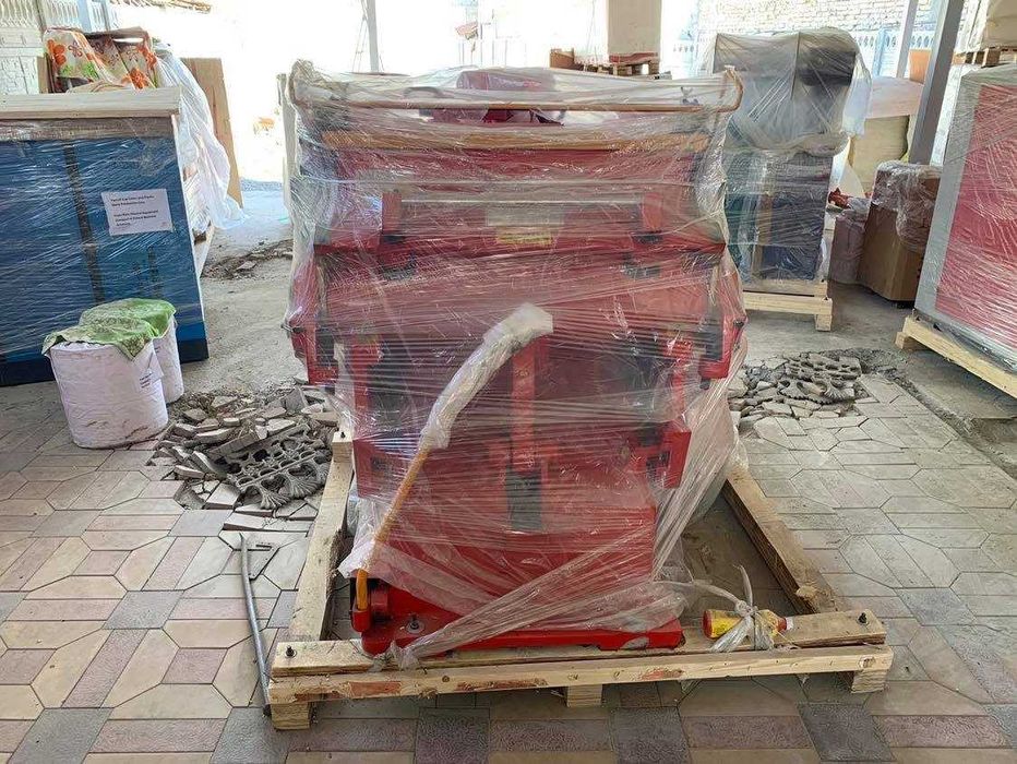 Срочно продается оборудование стаканчиков и пластиковой посуды