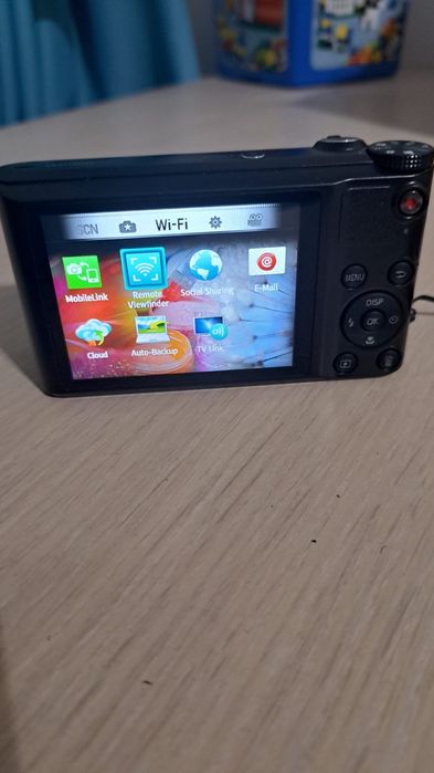 Aparat foto compact Samsung WB150F smart-zoom optic 18x Schneider, Wi-fi