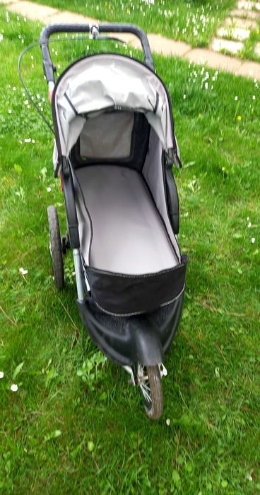 Cărucior  pentru câini paralizati sau probleme locomotorii