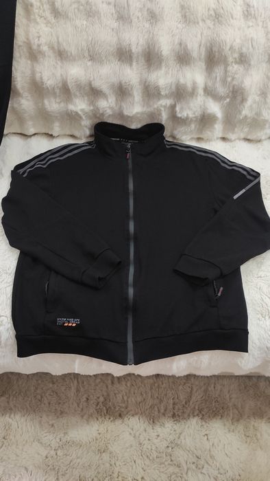 Костюм спортивный