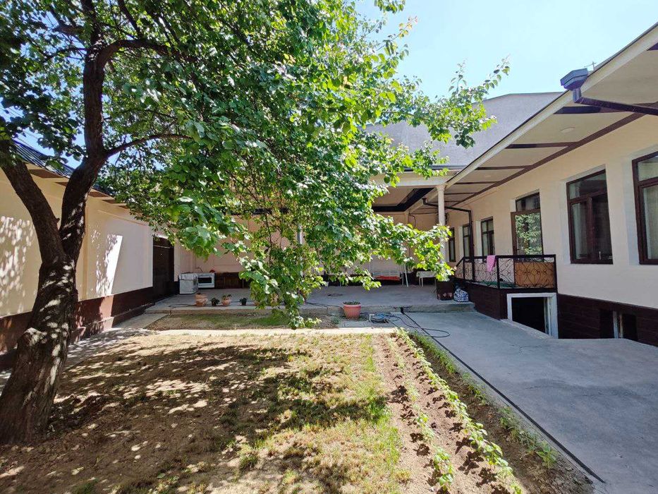 Кукча дарвоза ховли 4.6 сот бизнес ва яшаш учун дом под жилье и бизнес