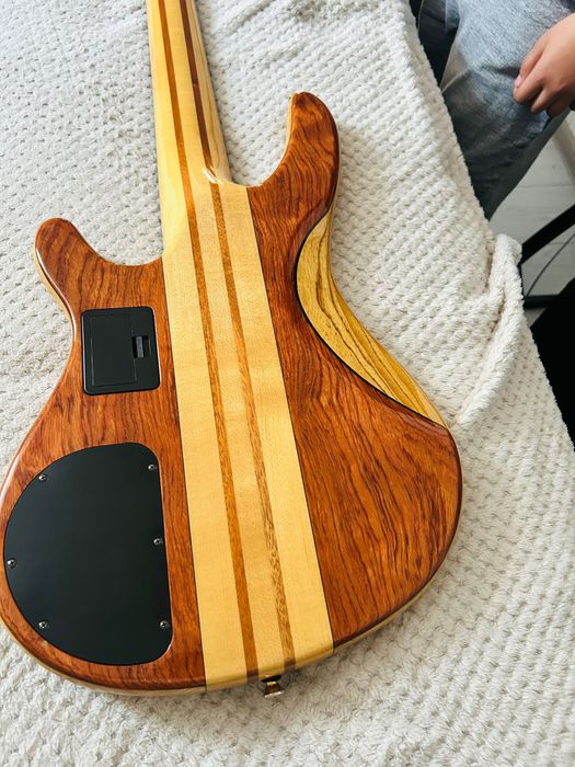Бас китара Yamaha TRB5IIp