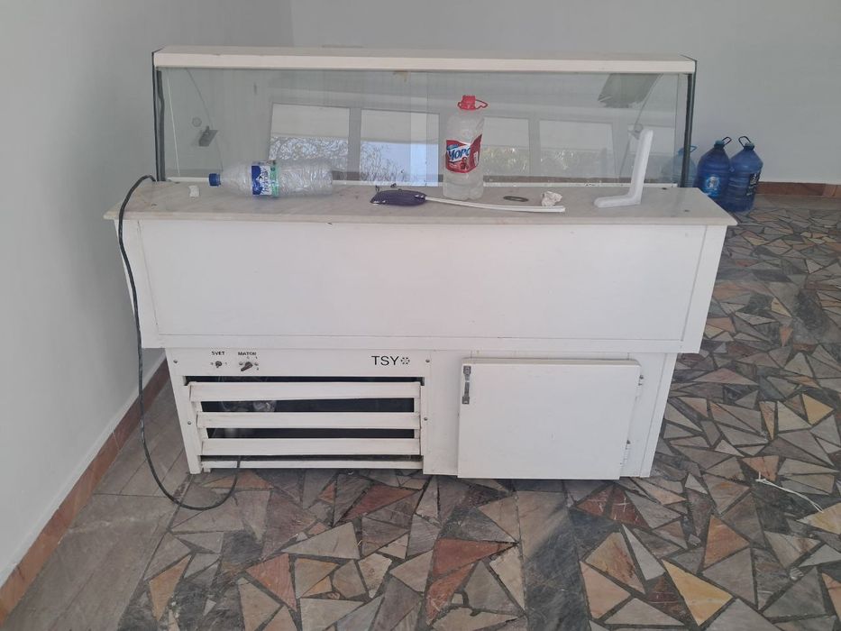 HALADILNIK Vitrina Haladilnik