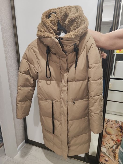 Продаю длинный пуховик