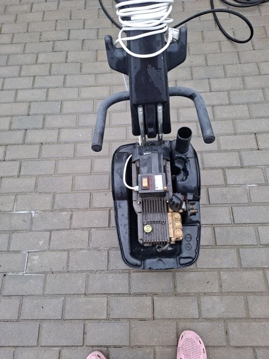 Grup pompant la 220V