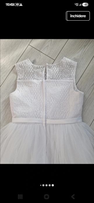 Rochiță albă de fetițe