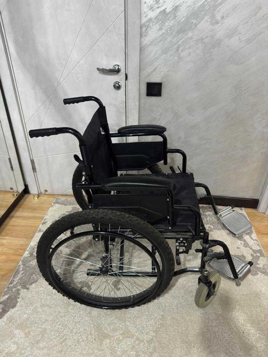 Инвалидная кресло-коляска