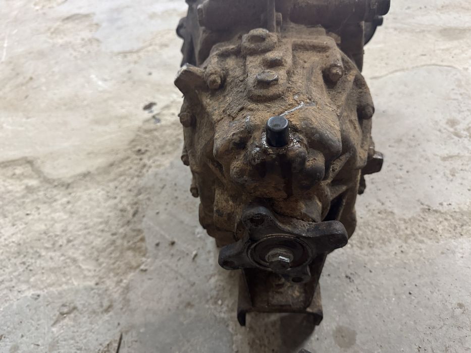 Скорстна кутия за ЛТ 35 2,5 тди 5 скорости/ LT35 2.5 TDI