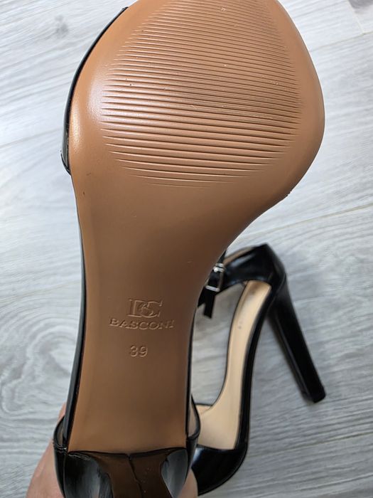 Pantofi cu toc Basconi piele naturală