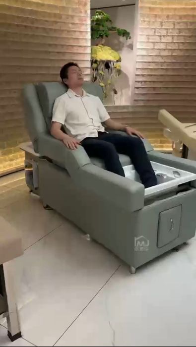 Продам массажное кресло