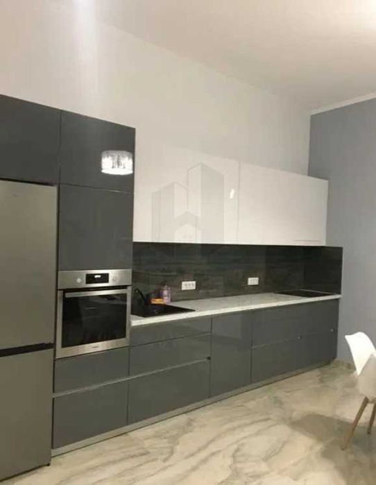 Дава се под наем Тристаен апартамент в Пловдив, Коматево - 88 кв.м за 270.3 € - Снимка #2