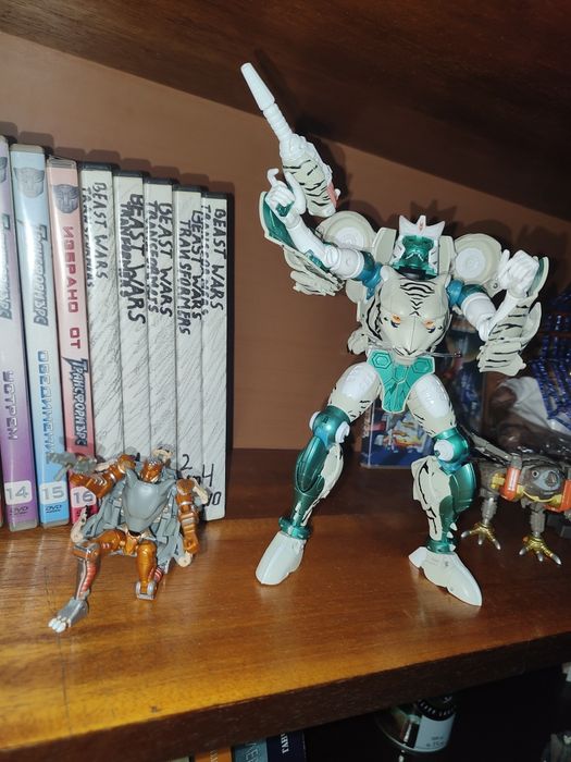 KO MP 50 Tigertron/ Трансформърс фигура Тигъртрон