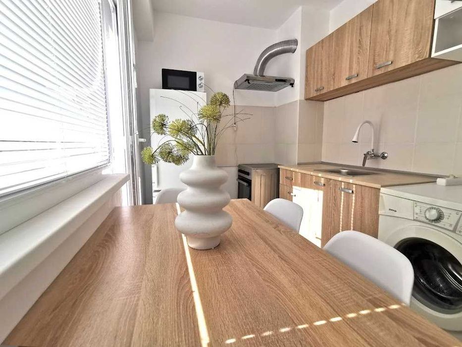 Дава се под наем Двустаен апартамент в Велико Търново, Център - 40 кв.м за 255 € - Снимка #11